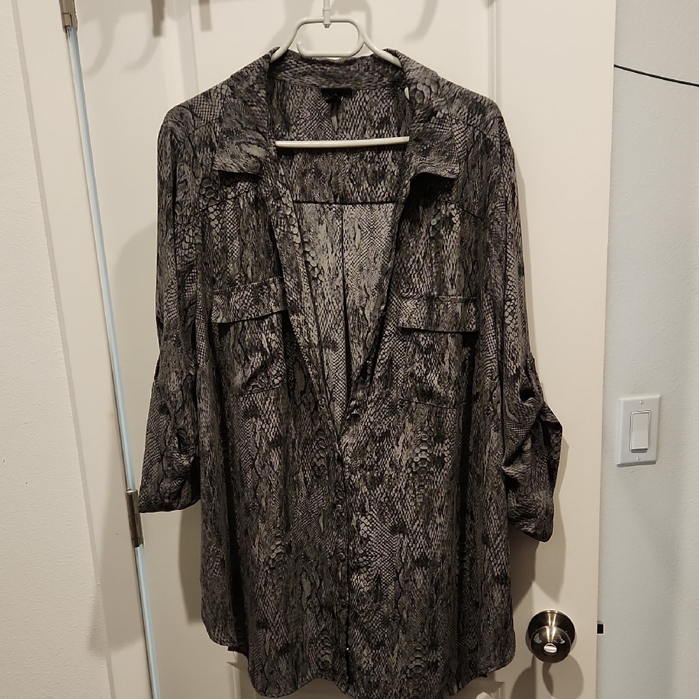 Torrid Black and Gray Button Down Shirt